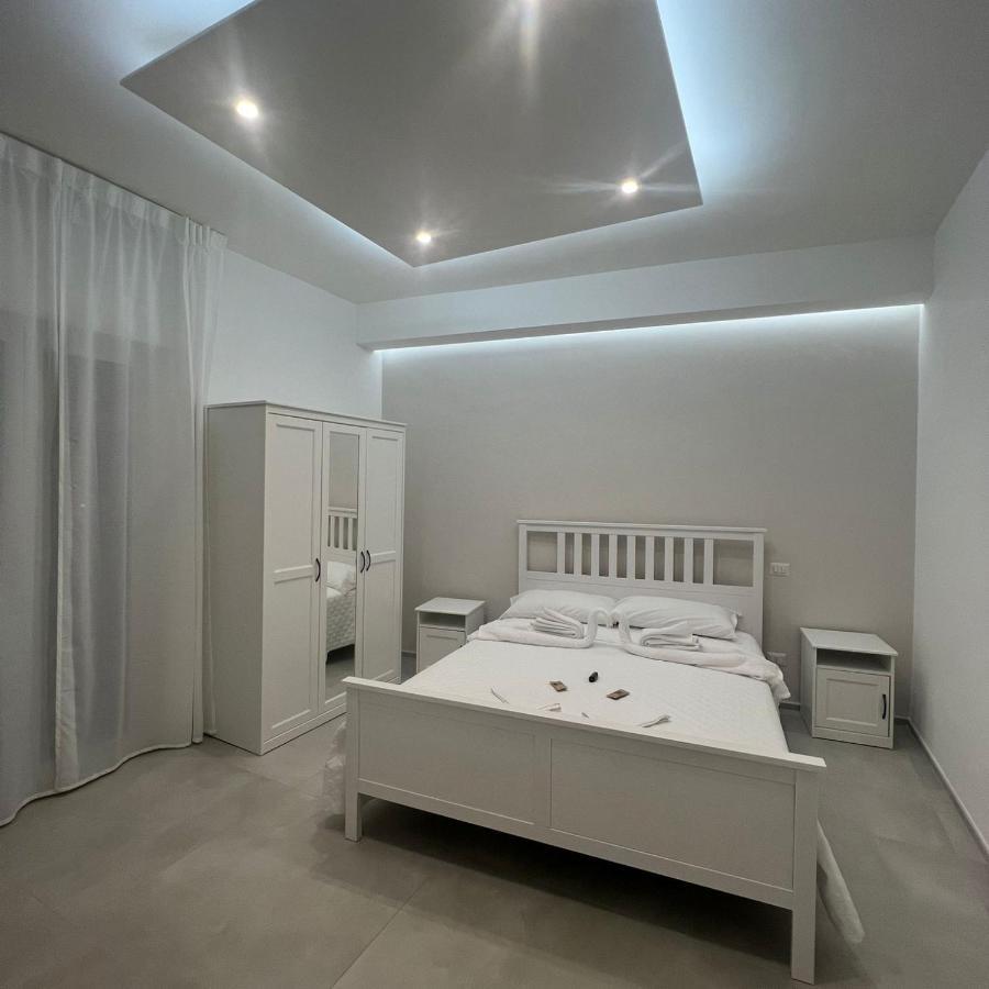 Campione 5 Apartment Бари Стая снимка